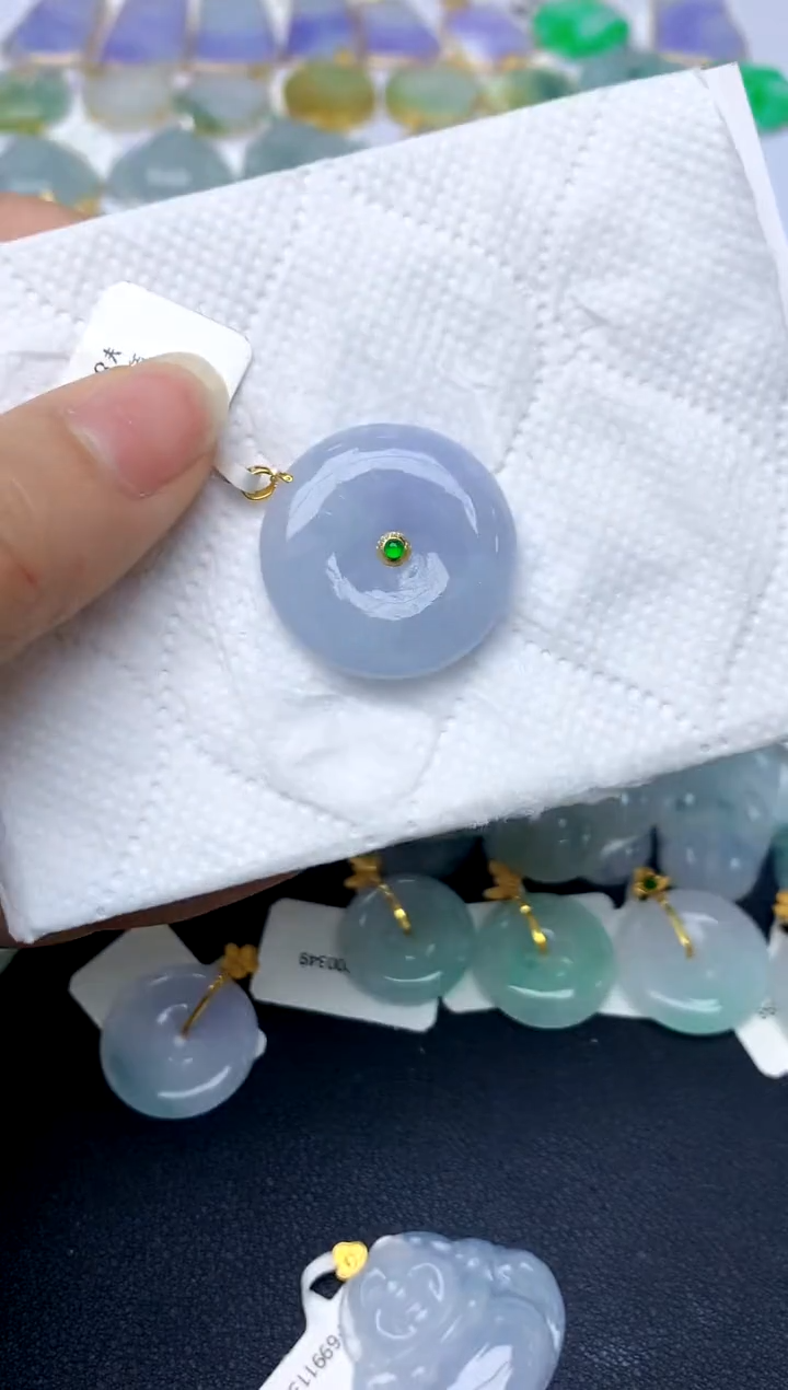 翡翠18K金镶嵌颈饰天然A货翡翠