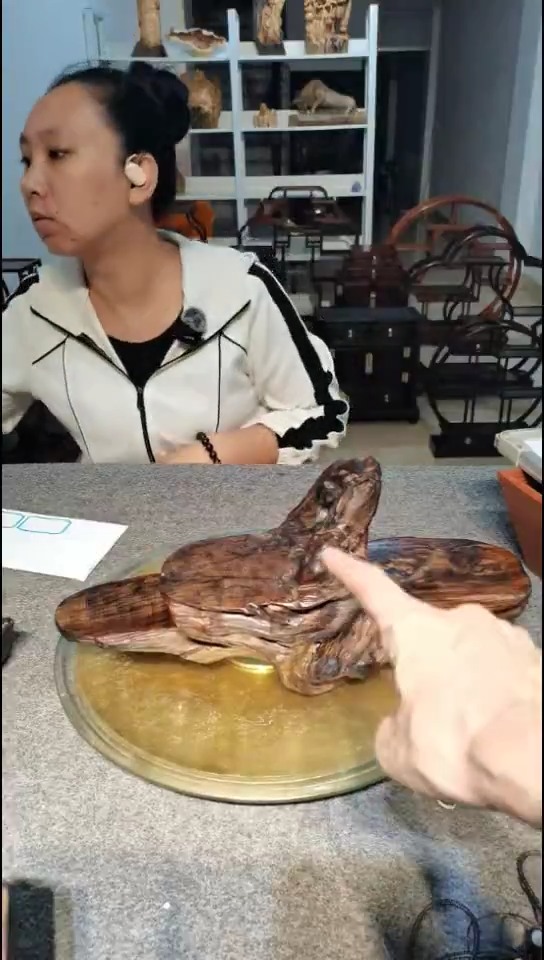 木y***y土沉 香木 ，小博古架，手工雕刻，