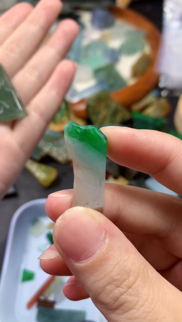 颈饰未镶嵌翡翠亮**人003天然翡翠
