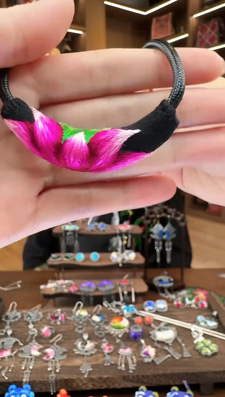 【闪购商品】织绣144黔东南苗族刺绣