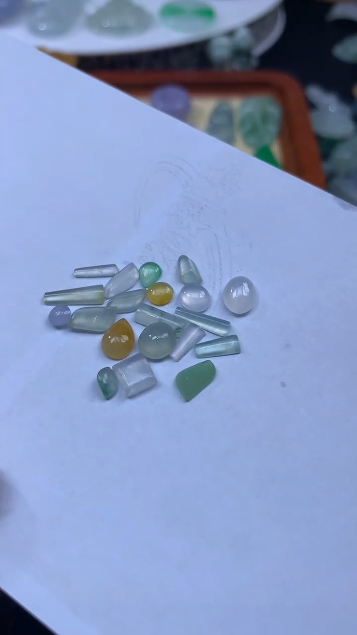 【闪购商品】定制翡翠未镶嵌翡翠