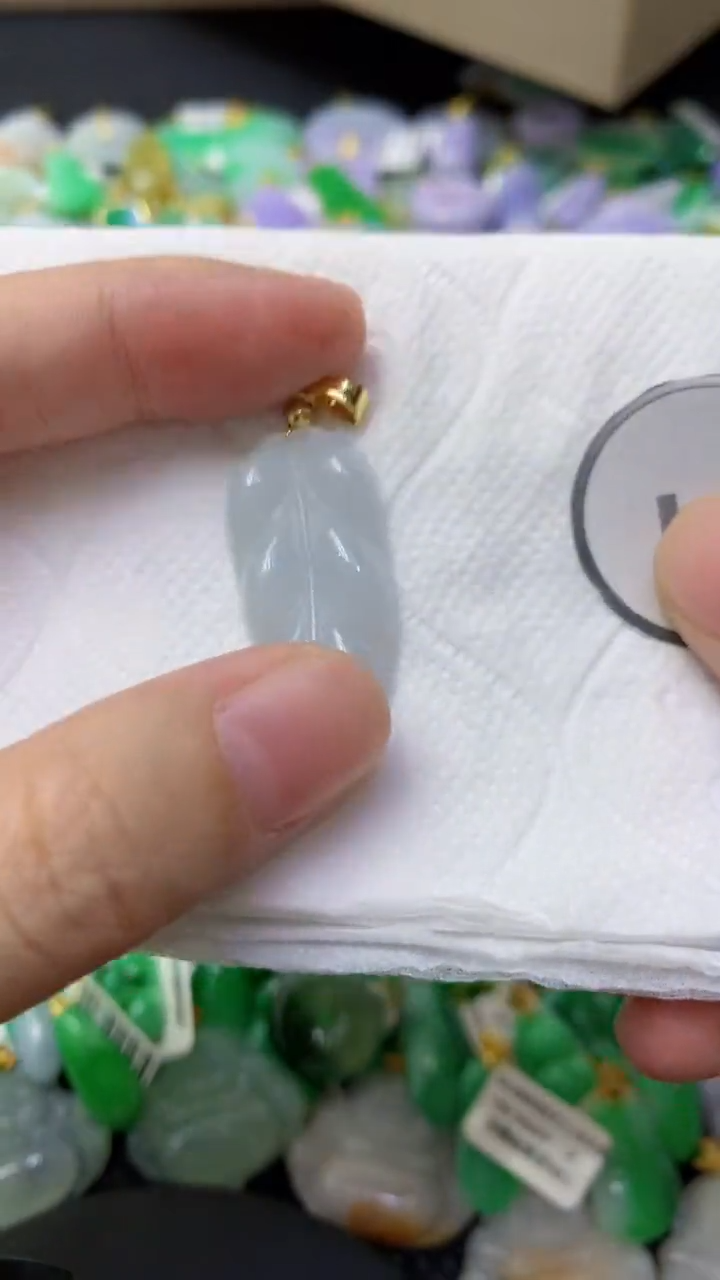 颈饰未镶嵌翡翠天然缅甸翡翠A货