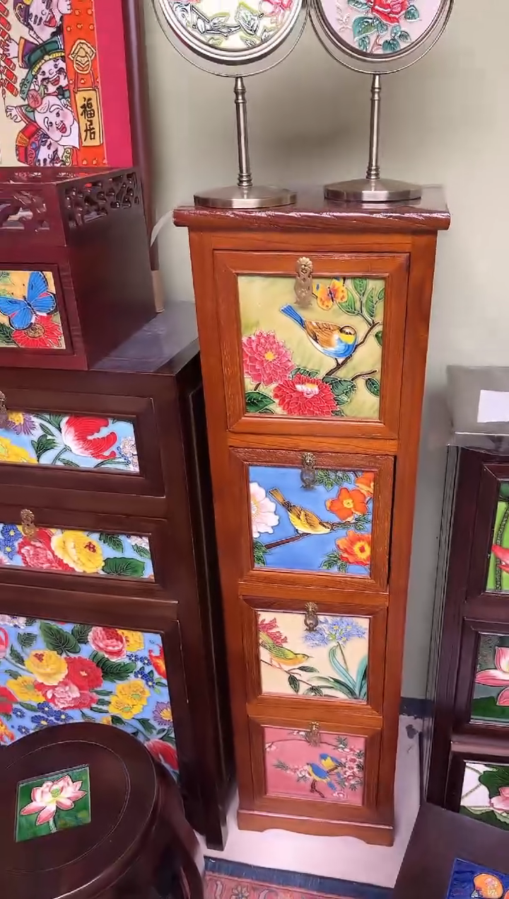 陶瓷 四层  花梨色柜子