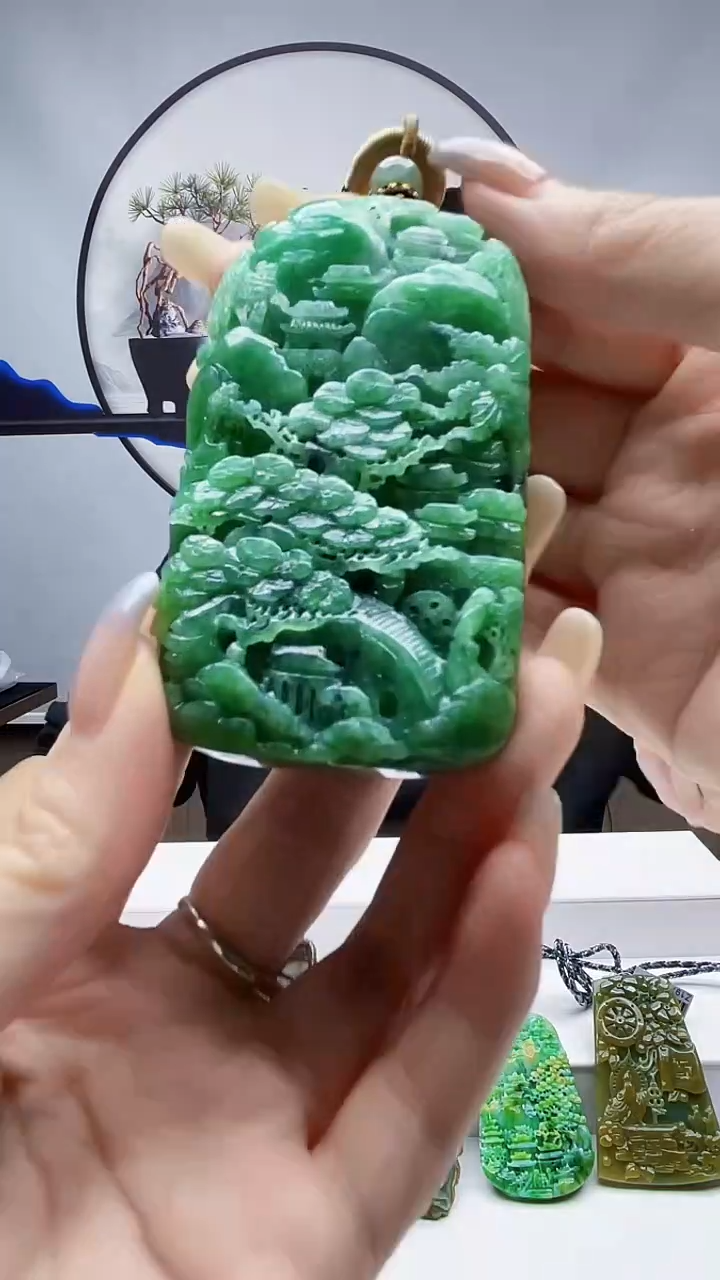 未镶嵌定制翡翠毛货挂件146