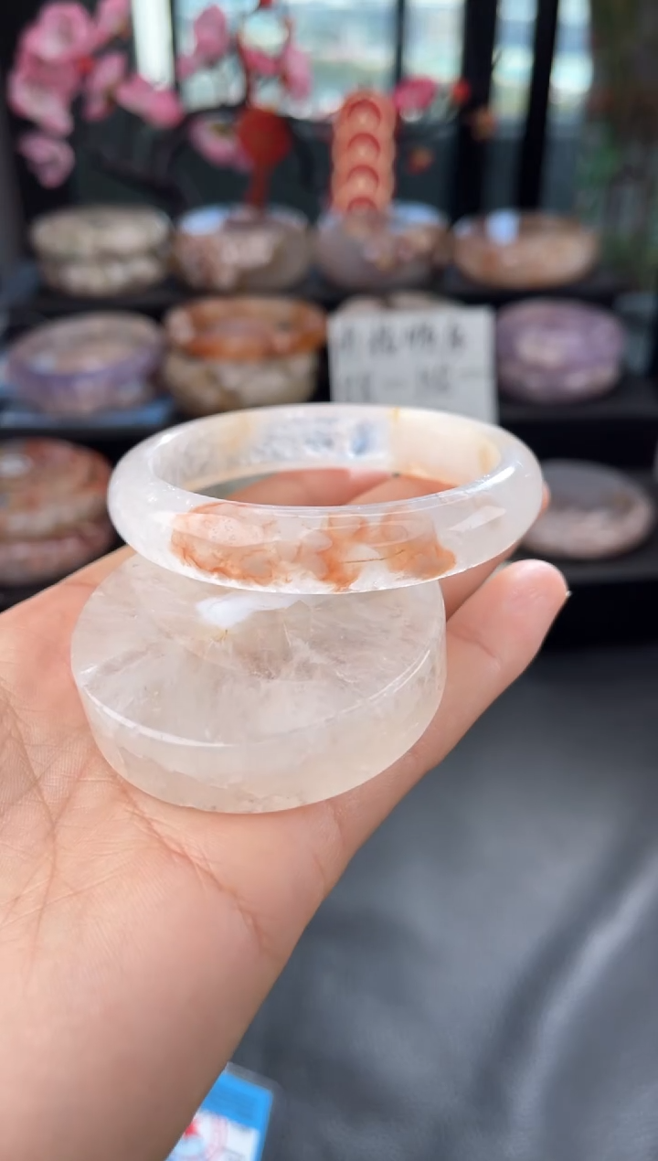 【闪购商品】石英质玉手镯未镶嵌55