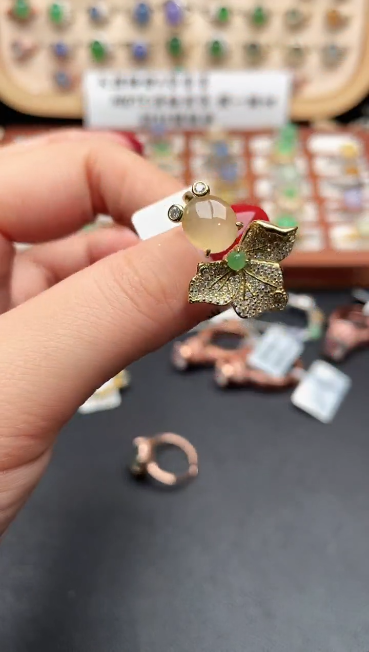 银S925镶嵌戒指翡翠一物一证一礼盒