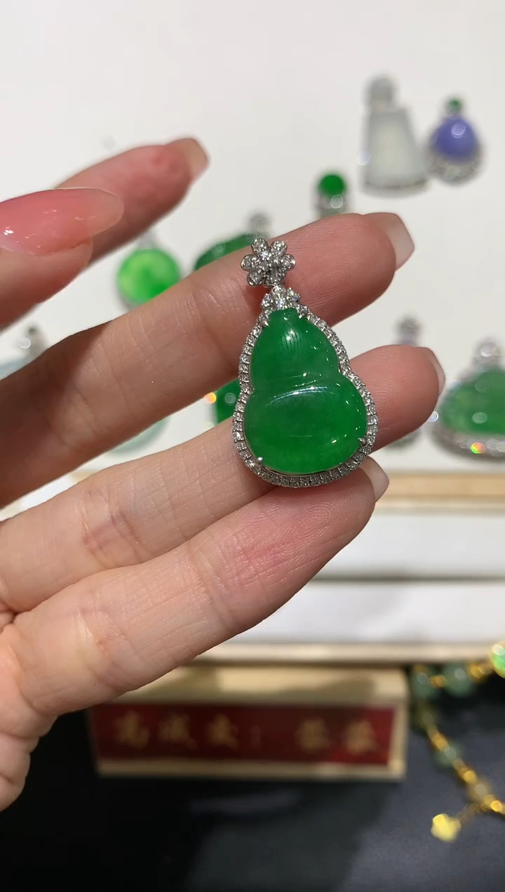 【闪购商品】翡翠吊坠(不含链)18K金镶嵌团购3