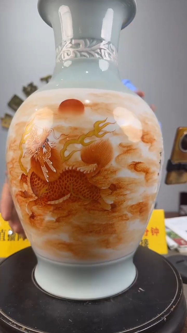 景德镇精美陶瓷瓶