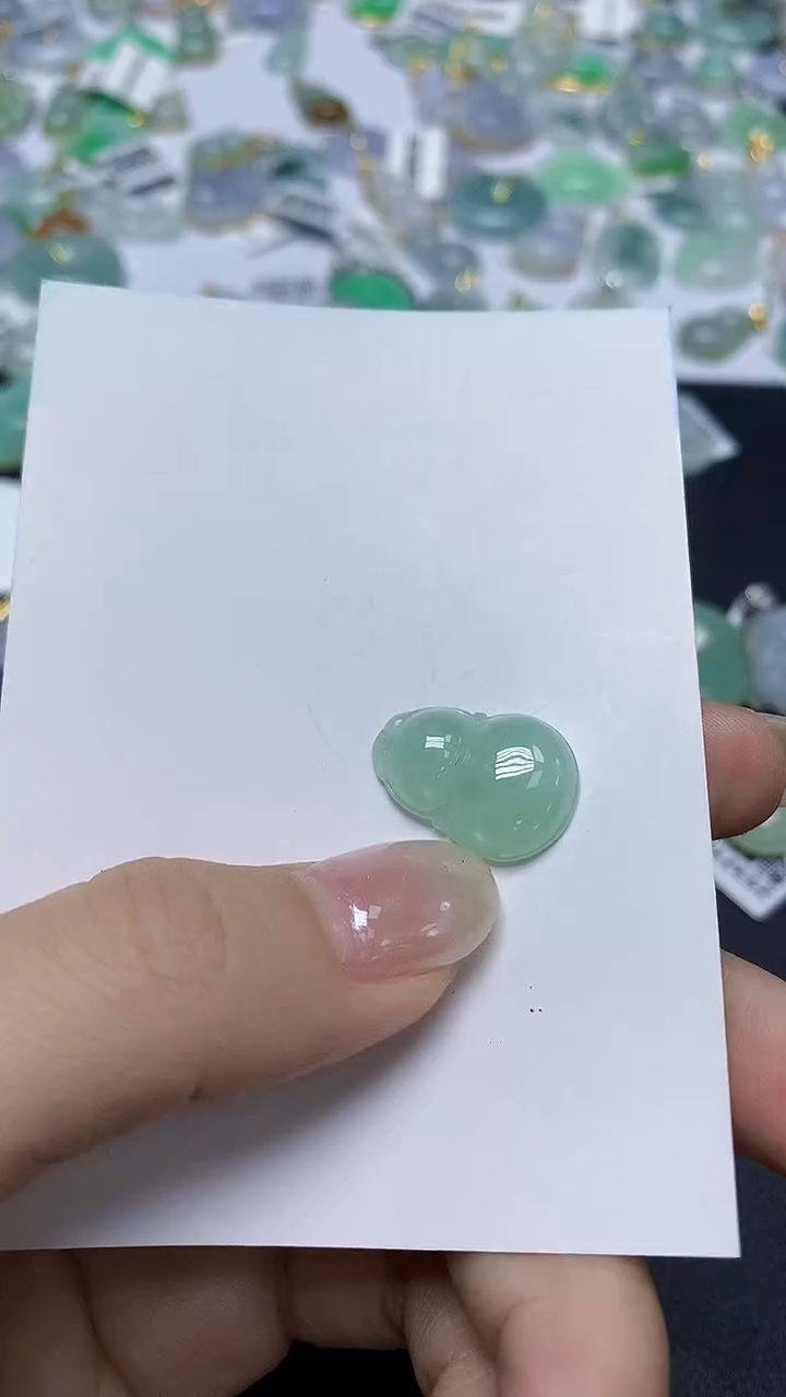 翡翠未镶嵌颈饰天然缅甸翡翠A货