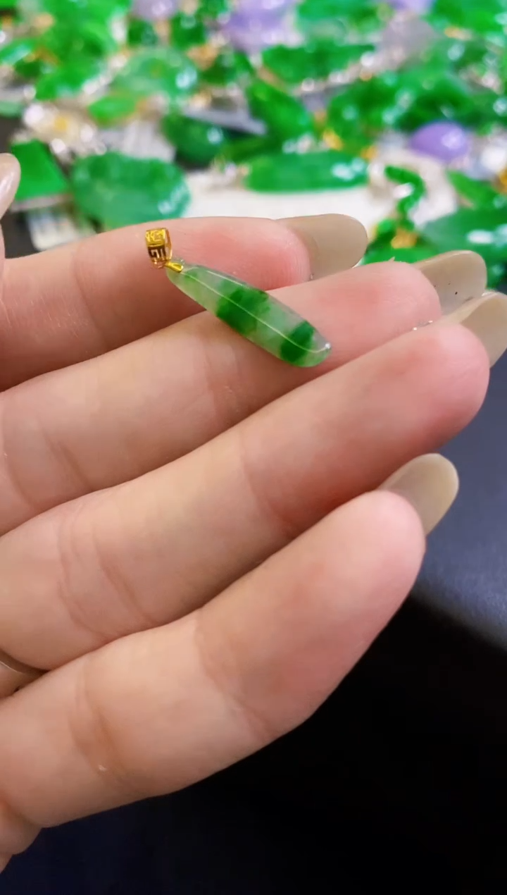 【闪购商品】定制翡翠18K金镶嵌瓜