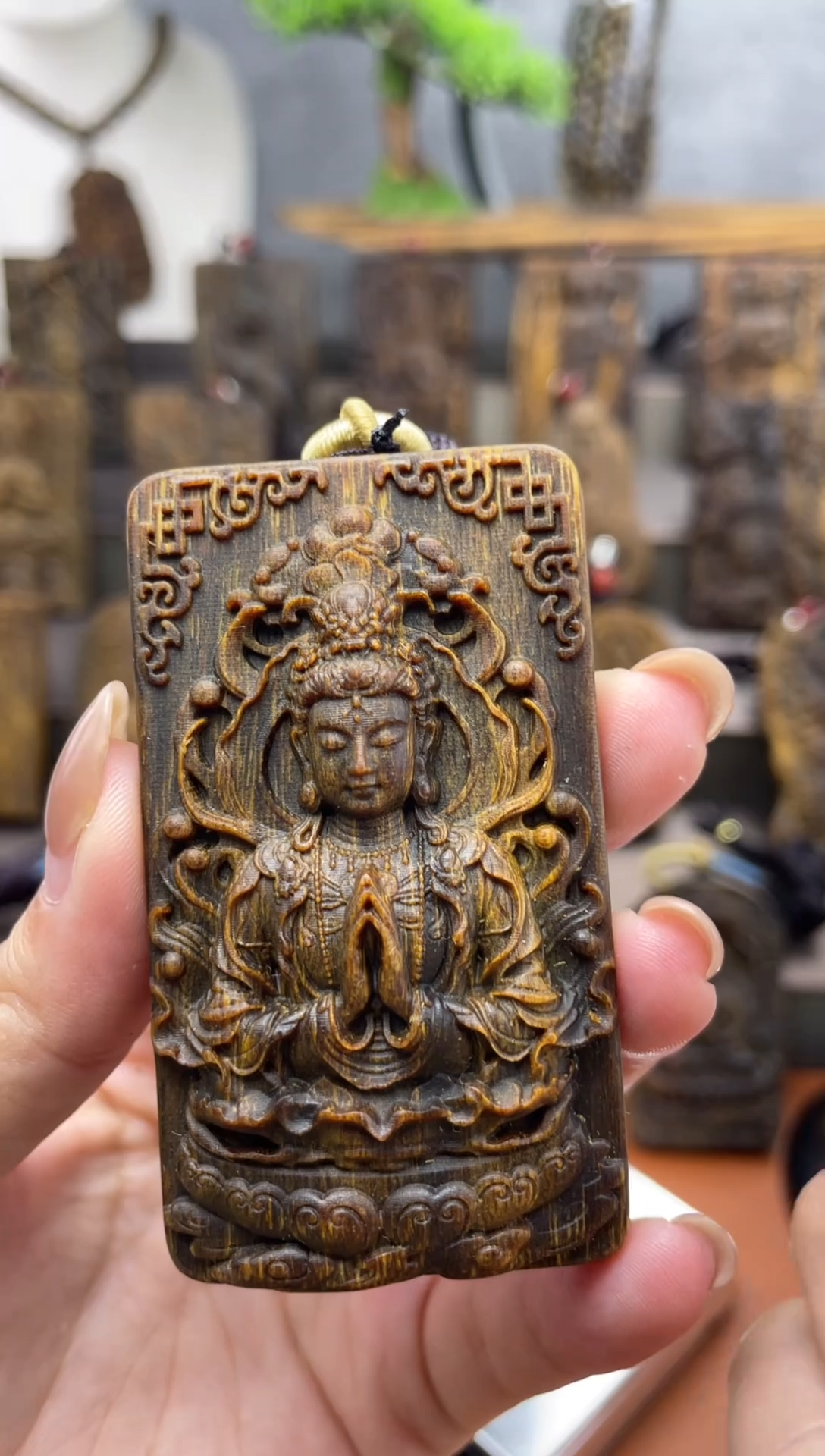 木木雕款芽庄 莲花观音7cm送养香瓶 