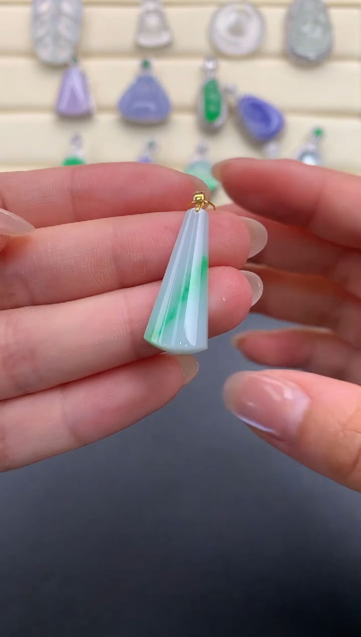 【闪购商品】翡翠颈饰18K金镶嵌Q419      