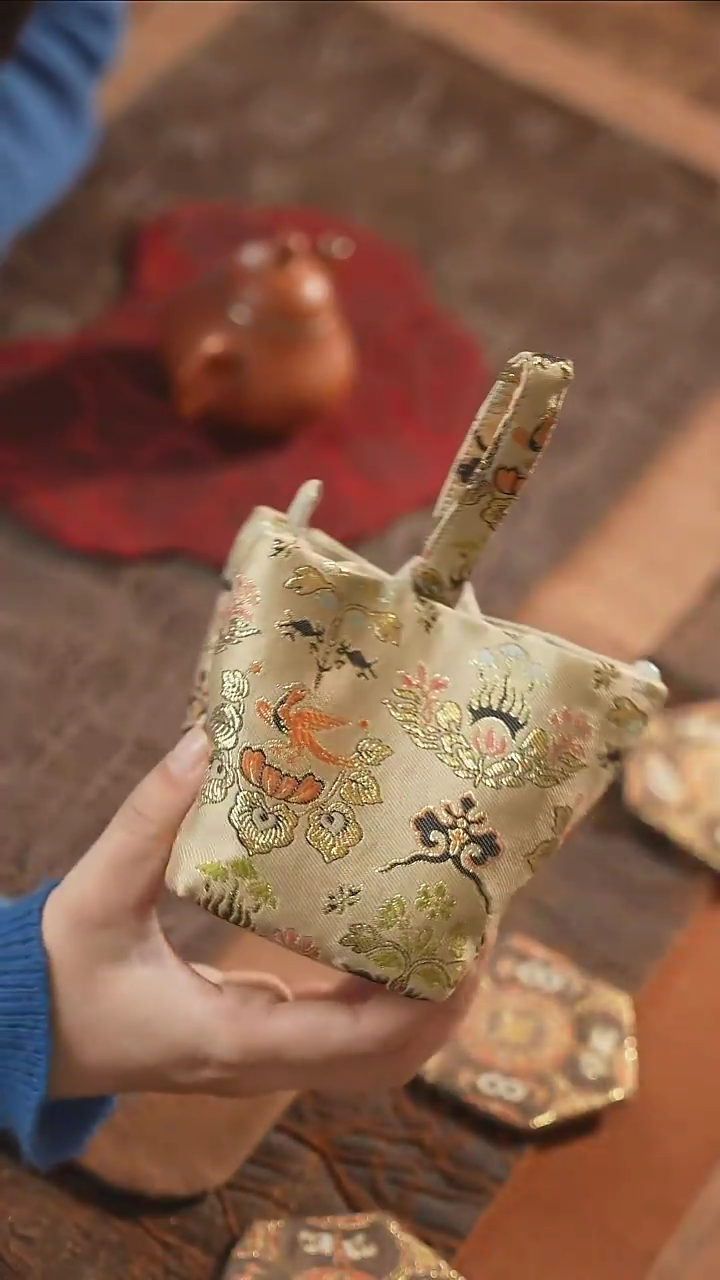 【闪购商品】杯袋玉脂白········