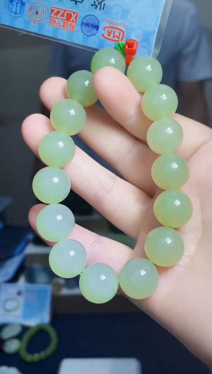 和田玉未镶嵌颈饰1