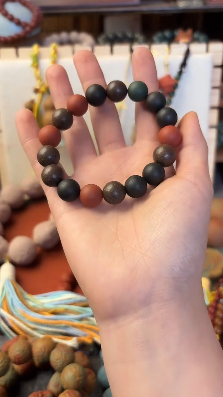 泥塑多宝圆珠手串福利一条