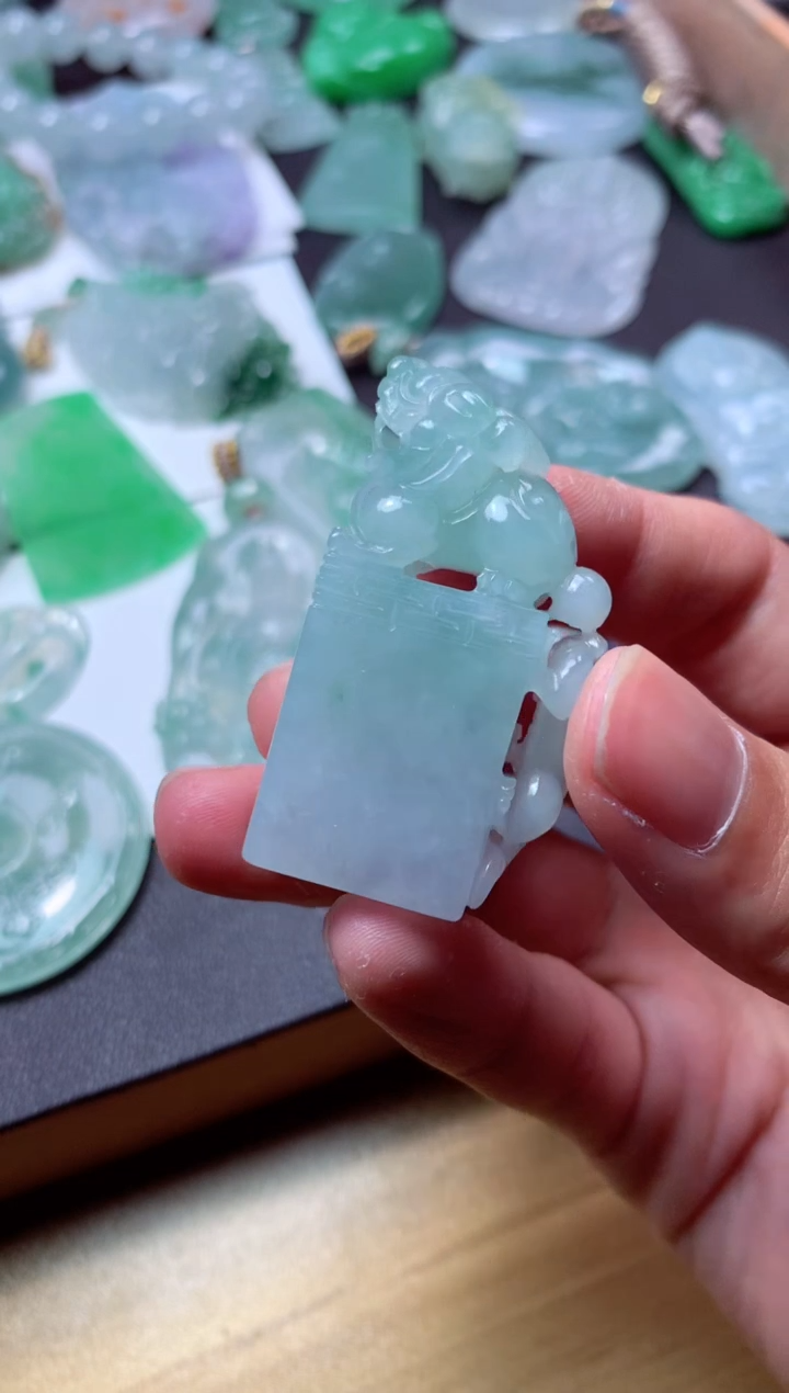 【闪购商品】翡翠颈饰未镶嵌天然翡翠