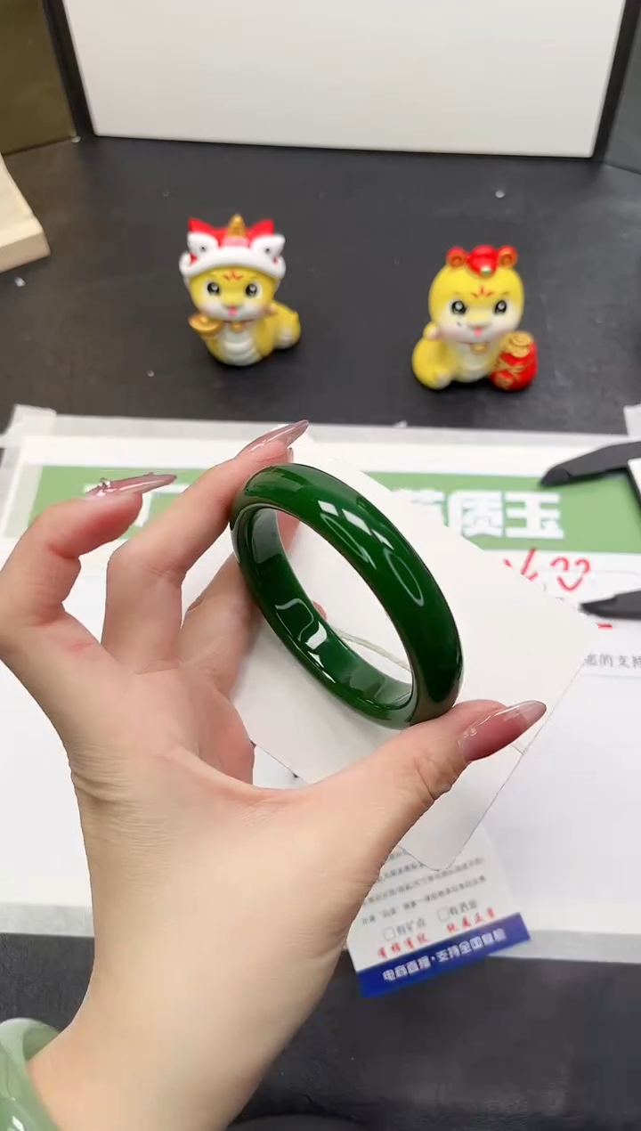 【闪购商品】石英质玉手镯未镶嵌322-58