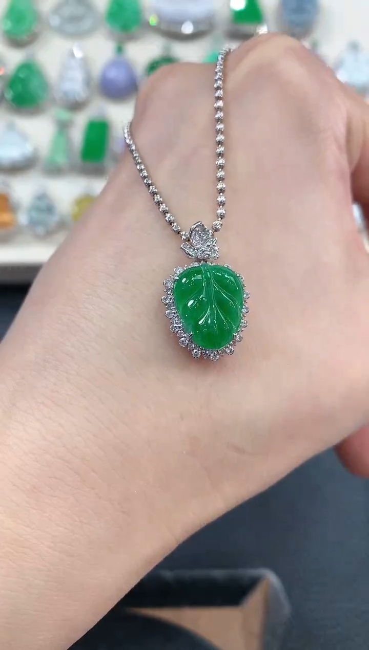 【闪购商品】翡翠吊坠(不含链)18K金镶嵌B96  