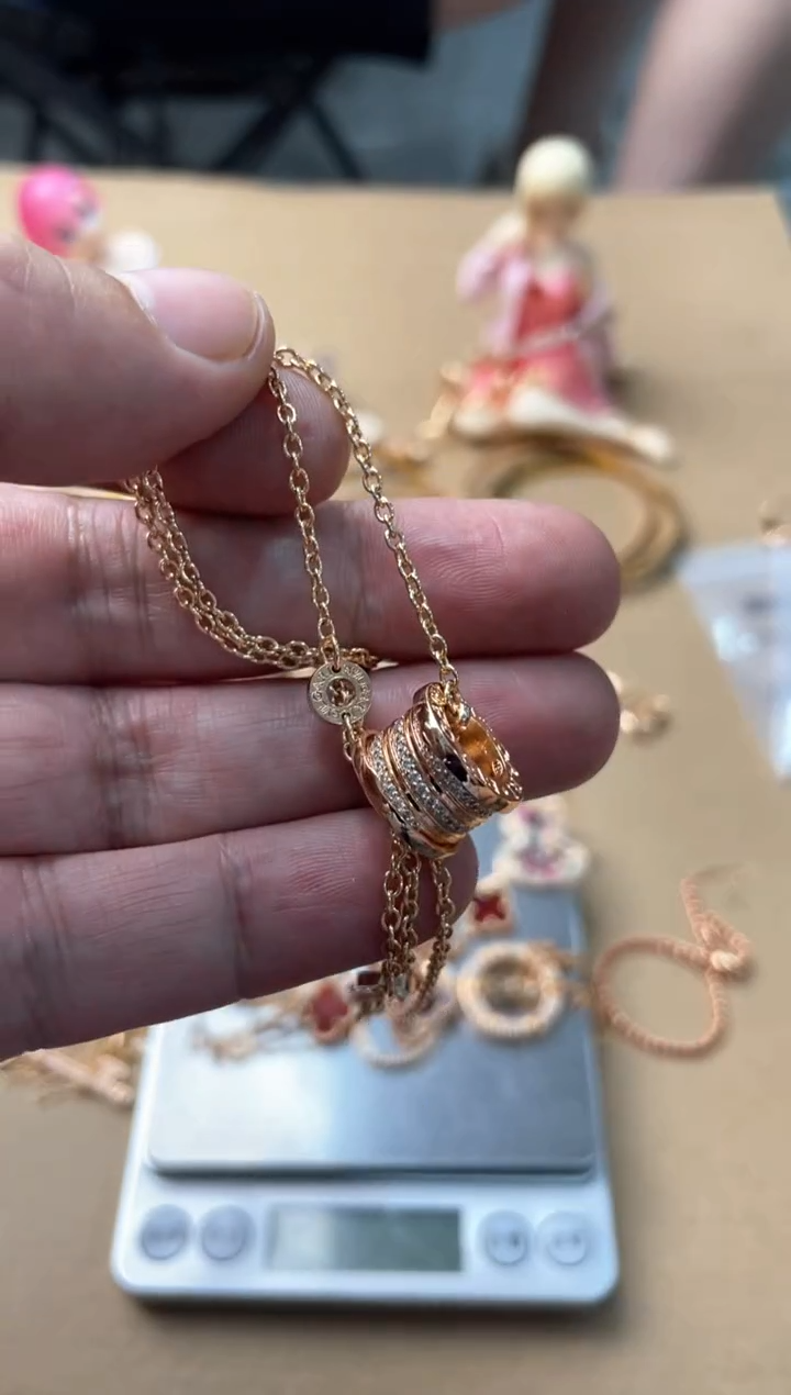 瓷片?***.嘉荣当康大姐Fu的总铺