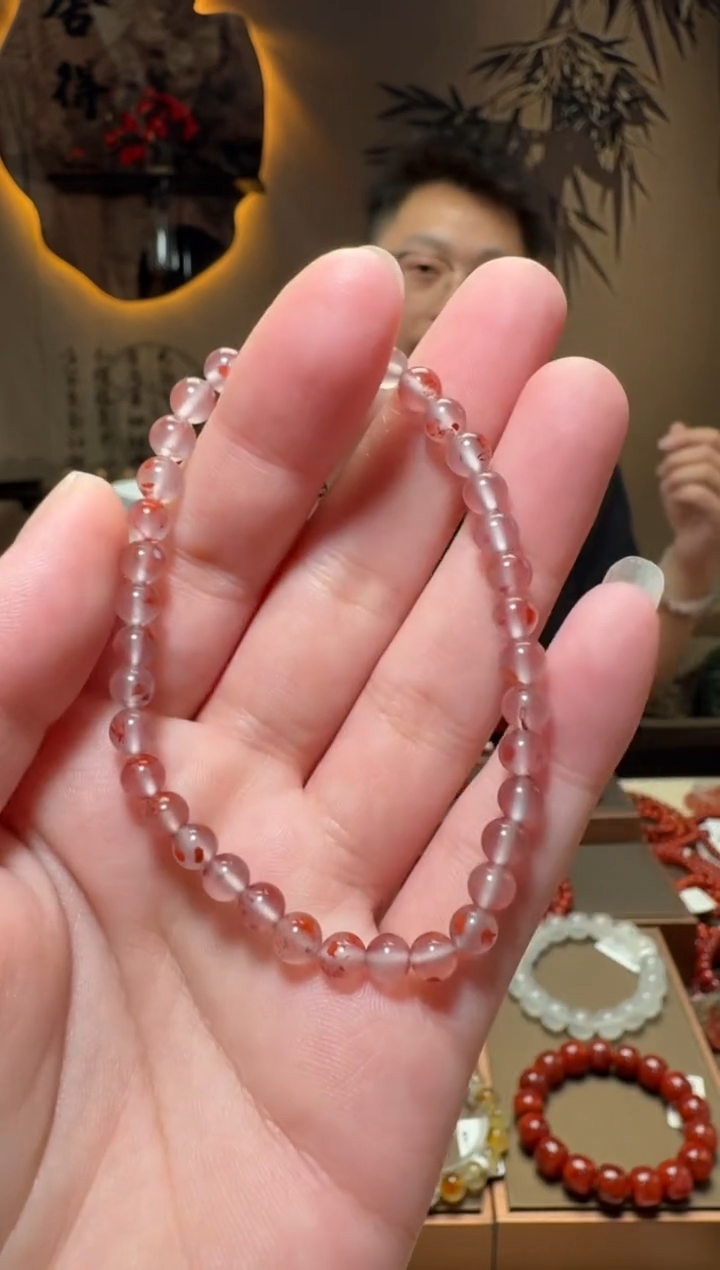 未镶嵌原矿手串南红玛瑙一条约5mm 多样性发货