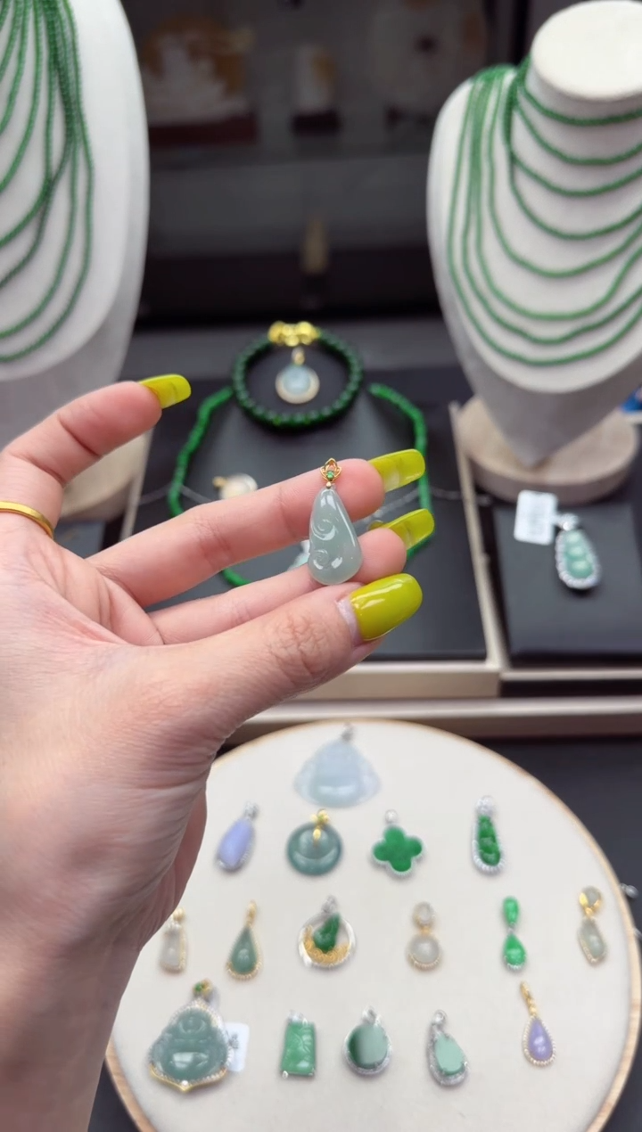 【闪购商品】翡翠吊坠(不含链)18K金镶嵌【海莎一口翠】翡翠挂件1