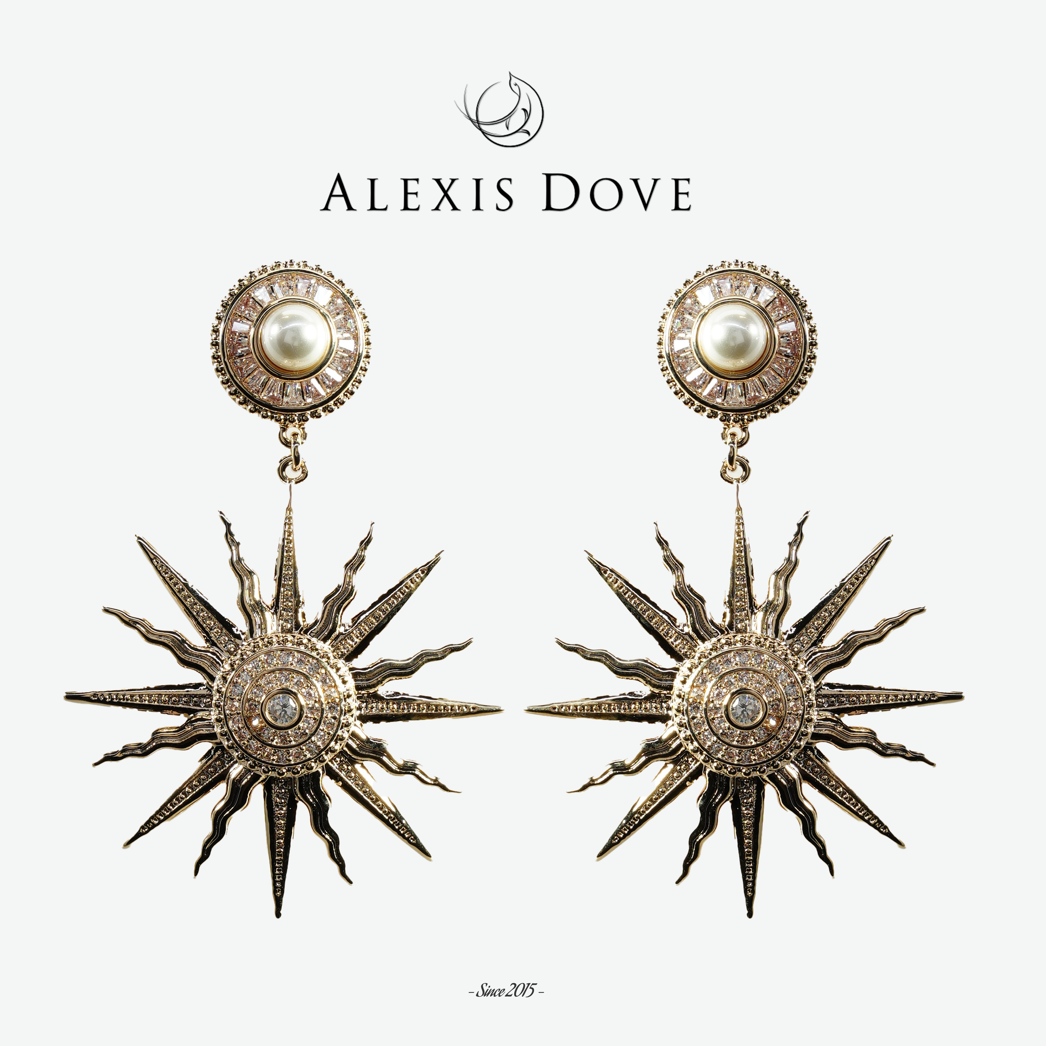 铜合金合成锆石耳饰 轻奢大气星芒闪耀耳钉