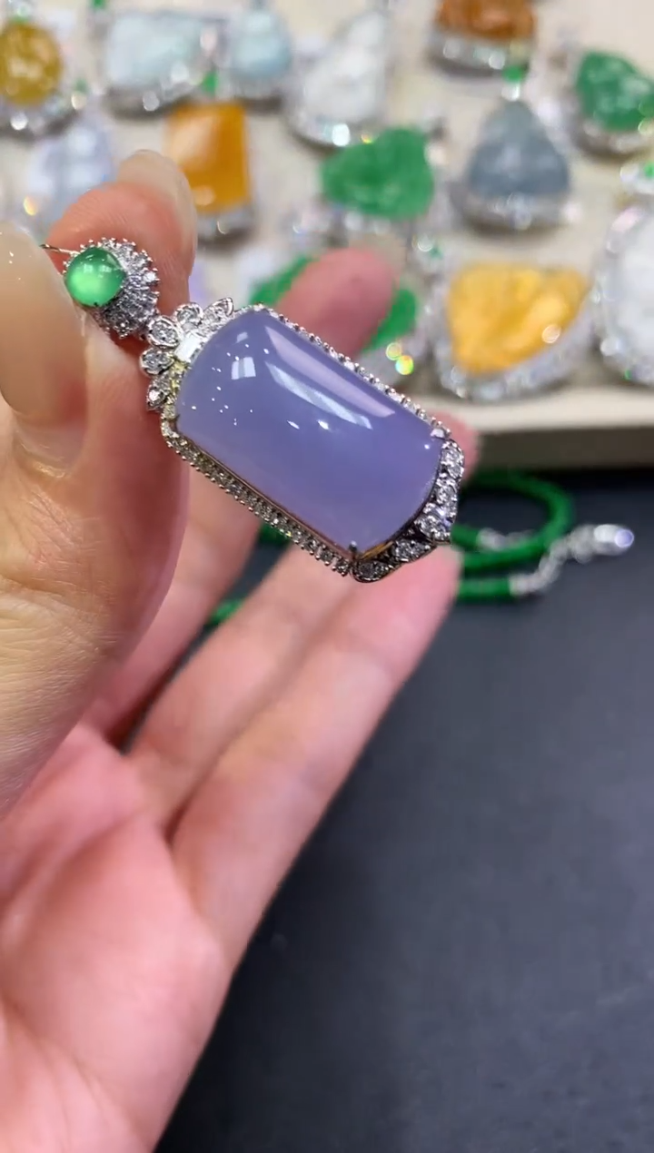 【闪购商品】翡翠吊坠(不含链)18K金镶嵌q152紫货有色差