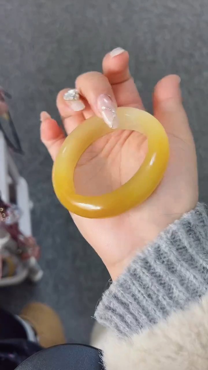 【闪购商品】石英质玉手镯未镶嵌239-57