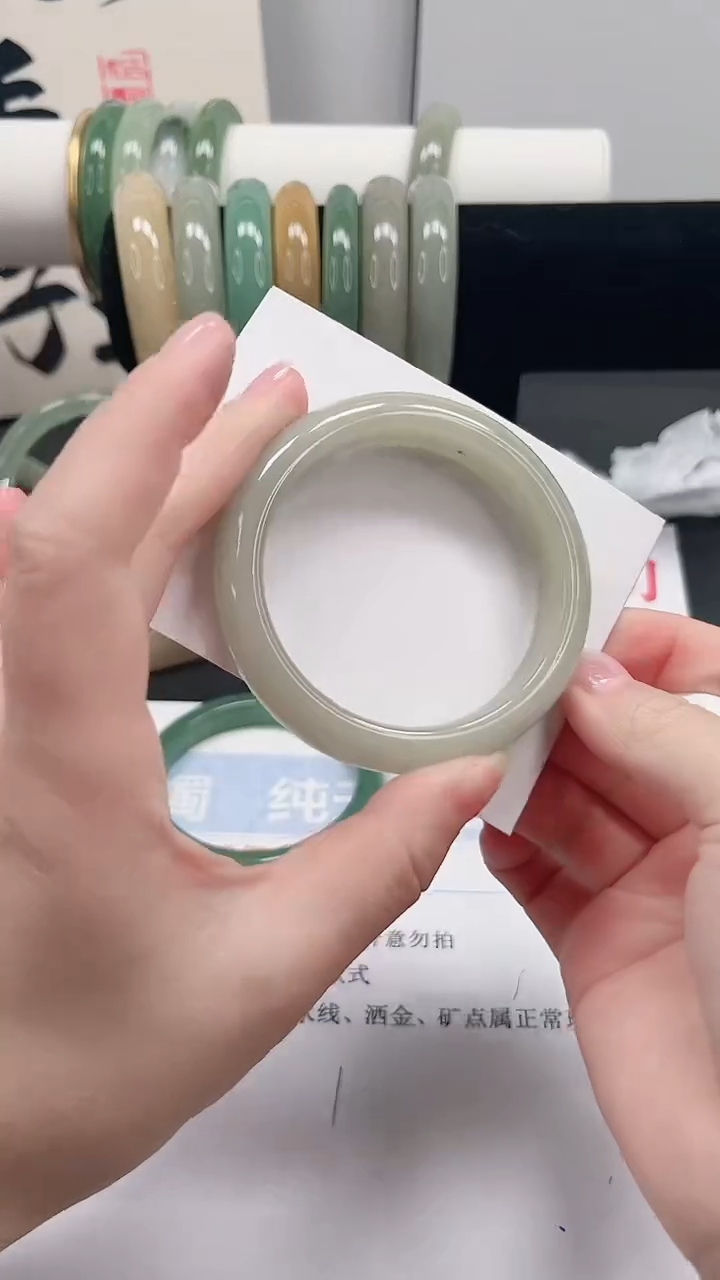 未镶嵌手镯石英质玉45-52