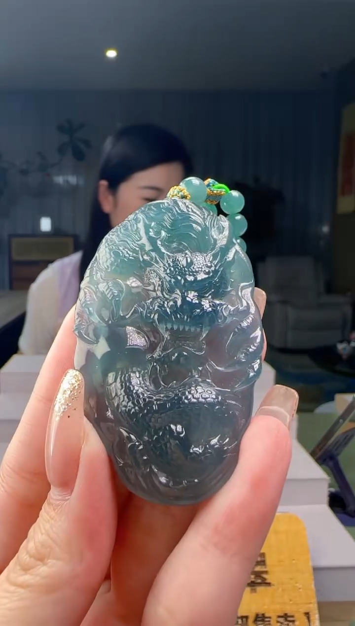 翡翠未镶嵌吊坠(赠链)CC@@960Q7J04406