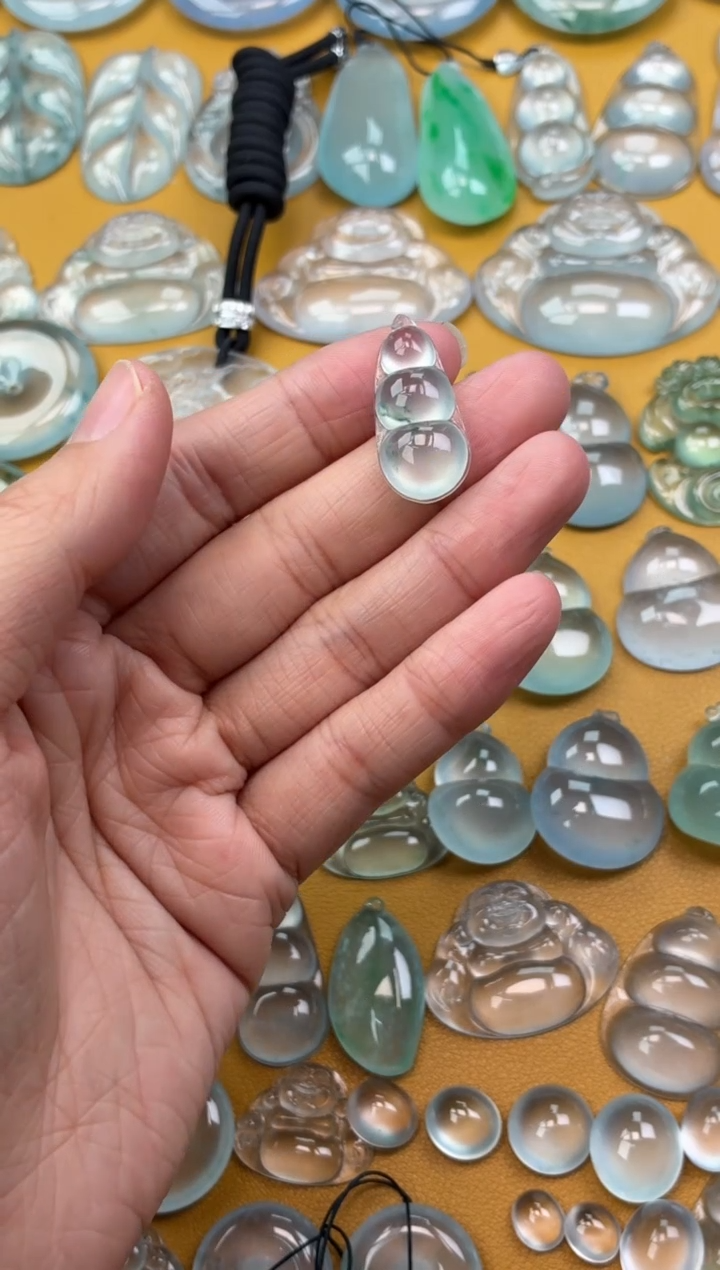 吊坠(不含链)未镶嵌翡翠48 豆子 25.5 12.1 6.1