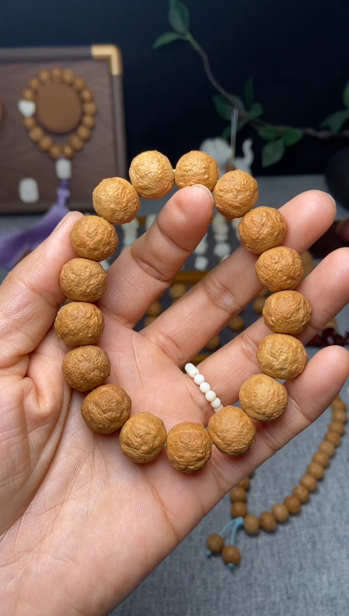 吊坠猴头核桃蒲*英砂糖橘14.2孔点瑕