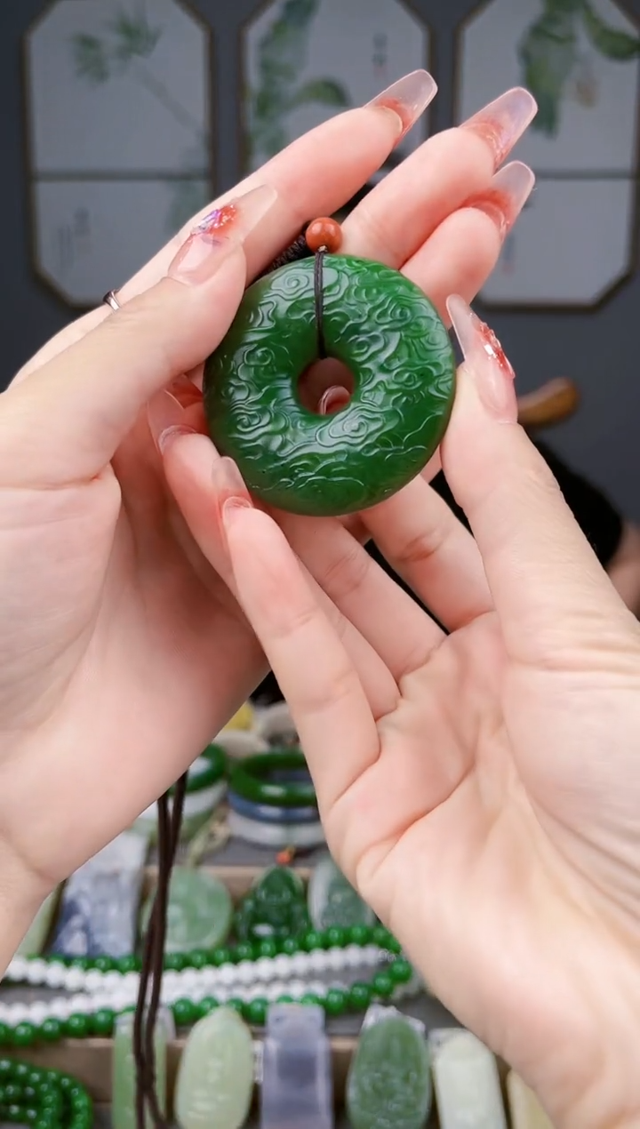 和田玉未镶嵌颈饰多样性发货