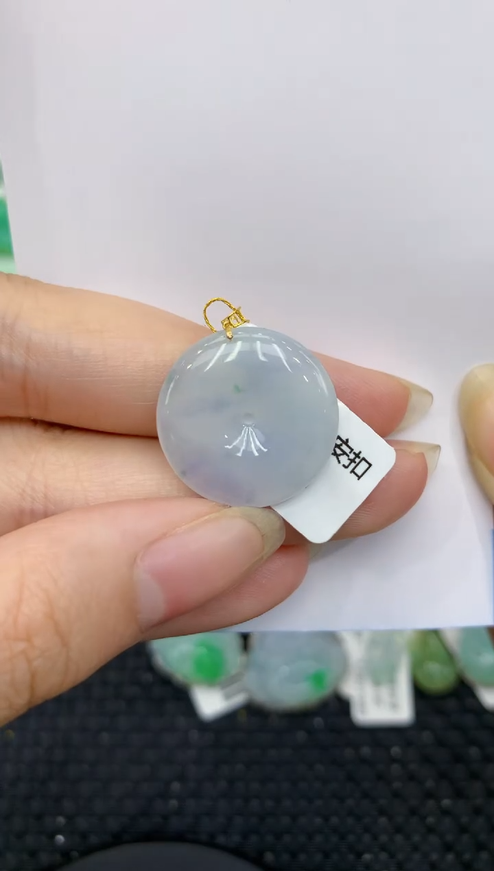 【闪购商品】翡翠颈饰18K金镶嵌8888888888