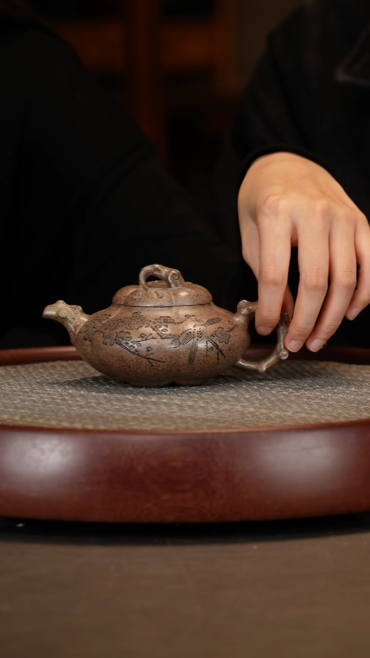 【闪购商品】紫砂茶壶天青梨皮上合梅+红梅画