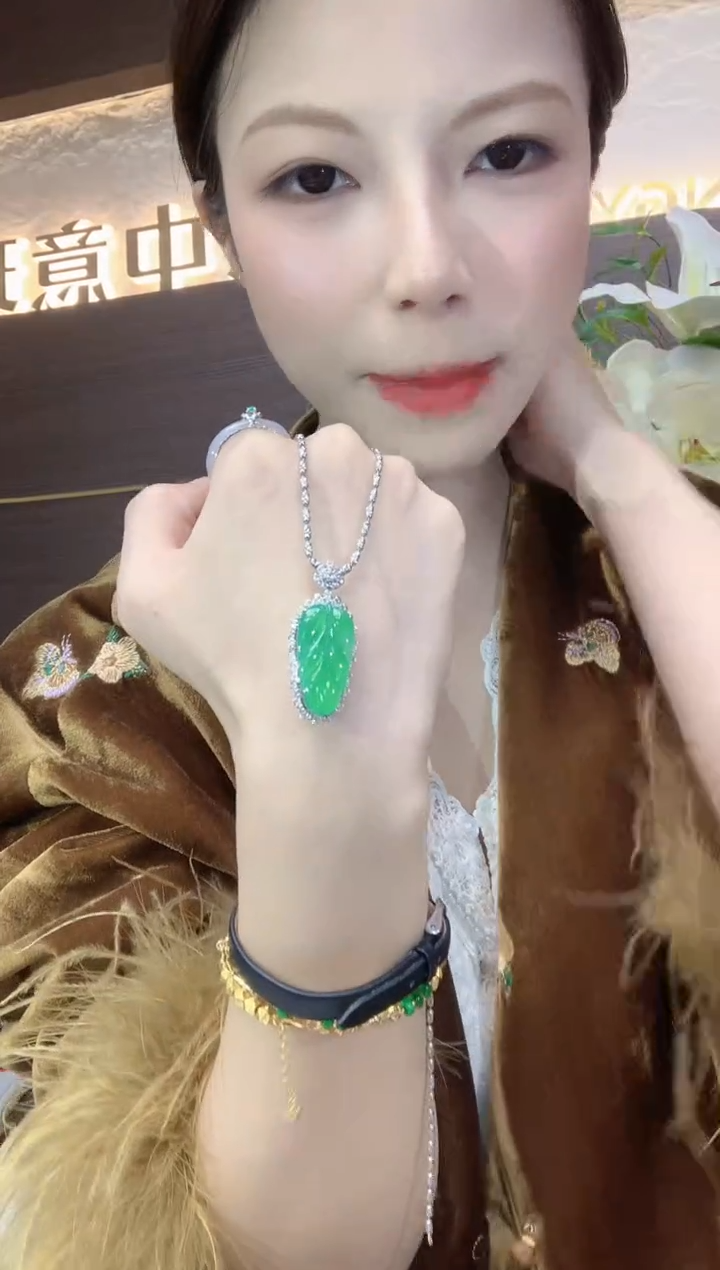 吊坠(不含链)18K金镶嵌翡翠D46