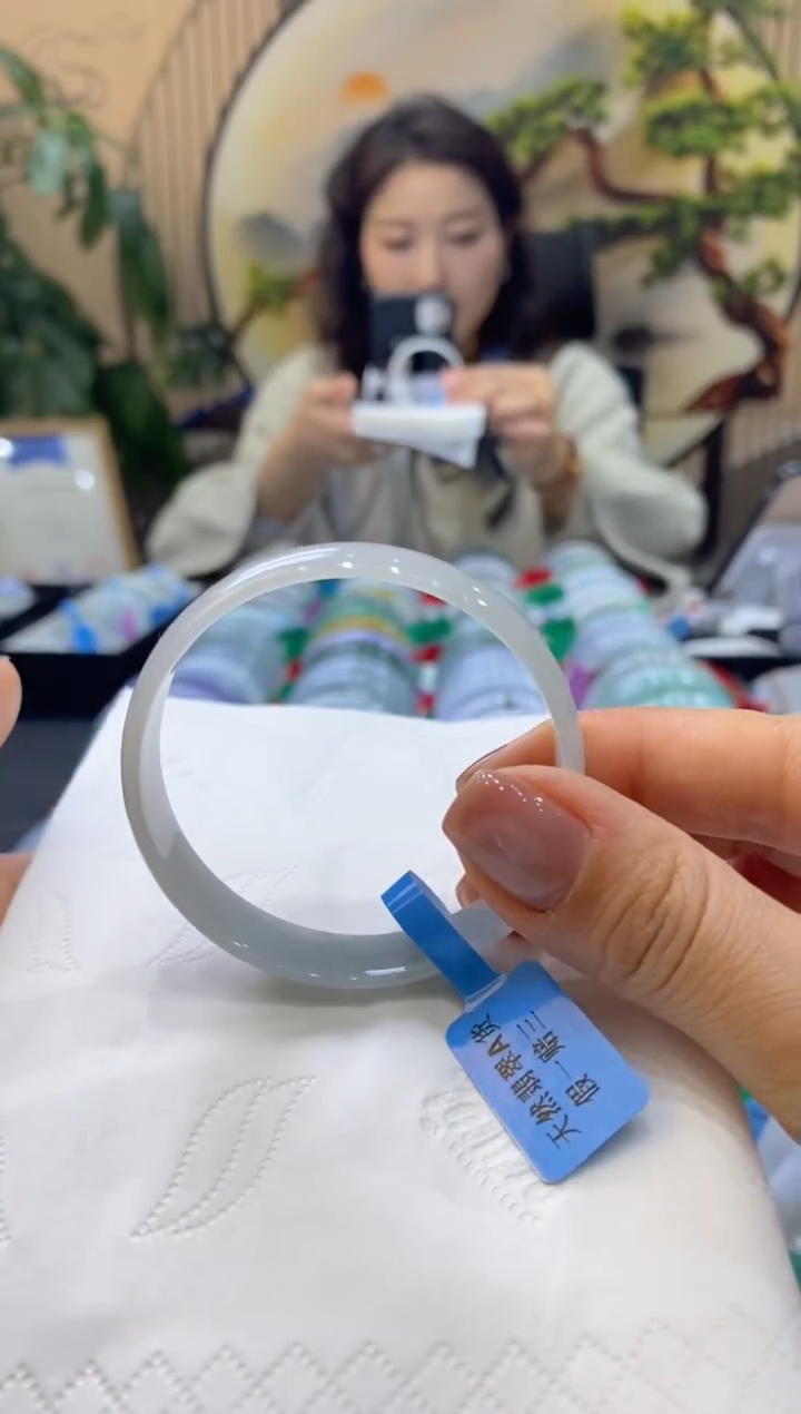 【闪购商品】翡翠手镯未镶嵌99901629