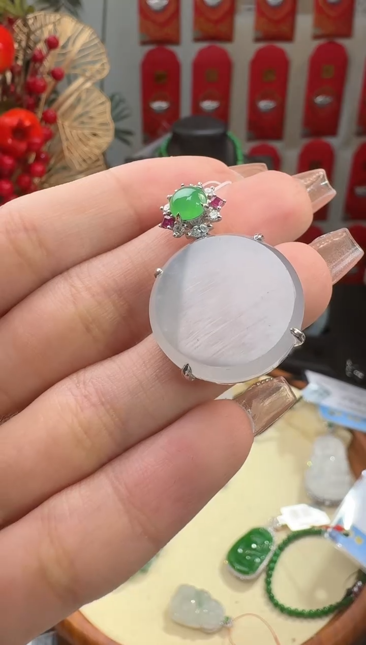 【闪购商品】翡翠颈饰18K金镶嵌挂件