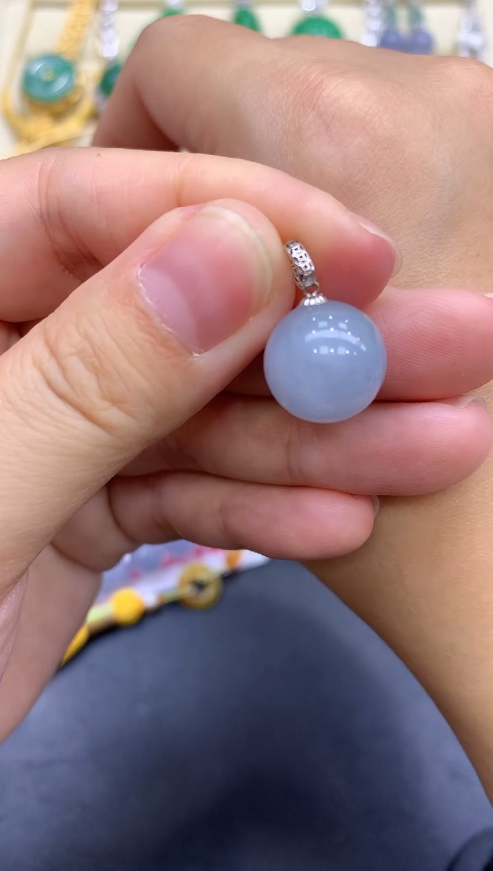 颈饰18K金镶嵌翡翠32-中国好珍宝