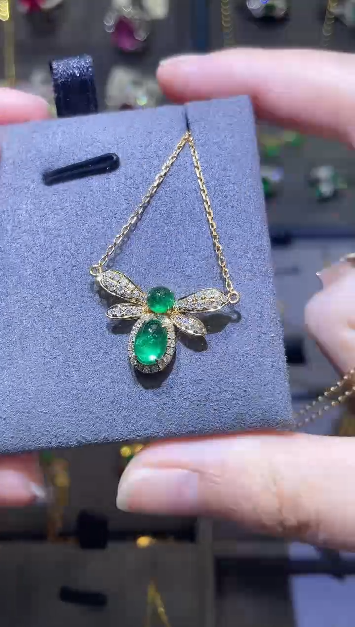 【闪购商品】18K金镶嵌项链祖母绿1.16ct
