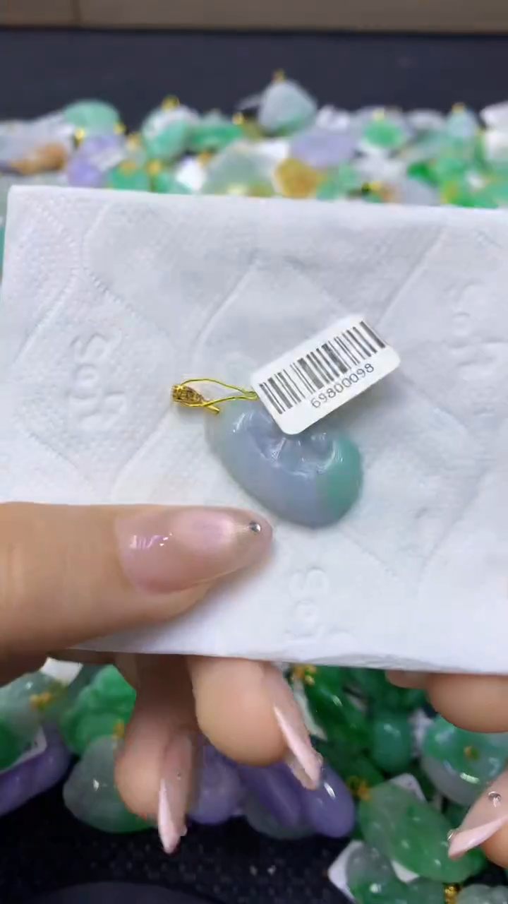 颈饰未镶嵌翡翠天然缅甸翡翠A货