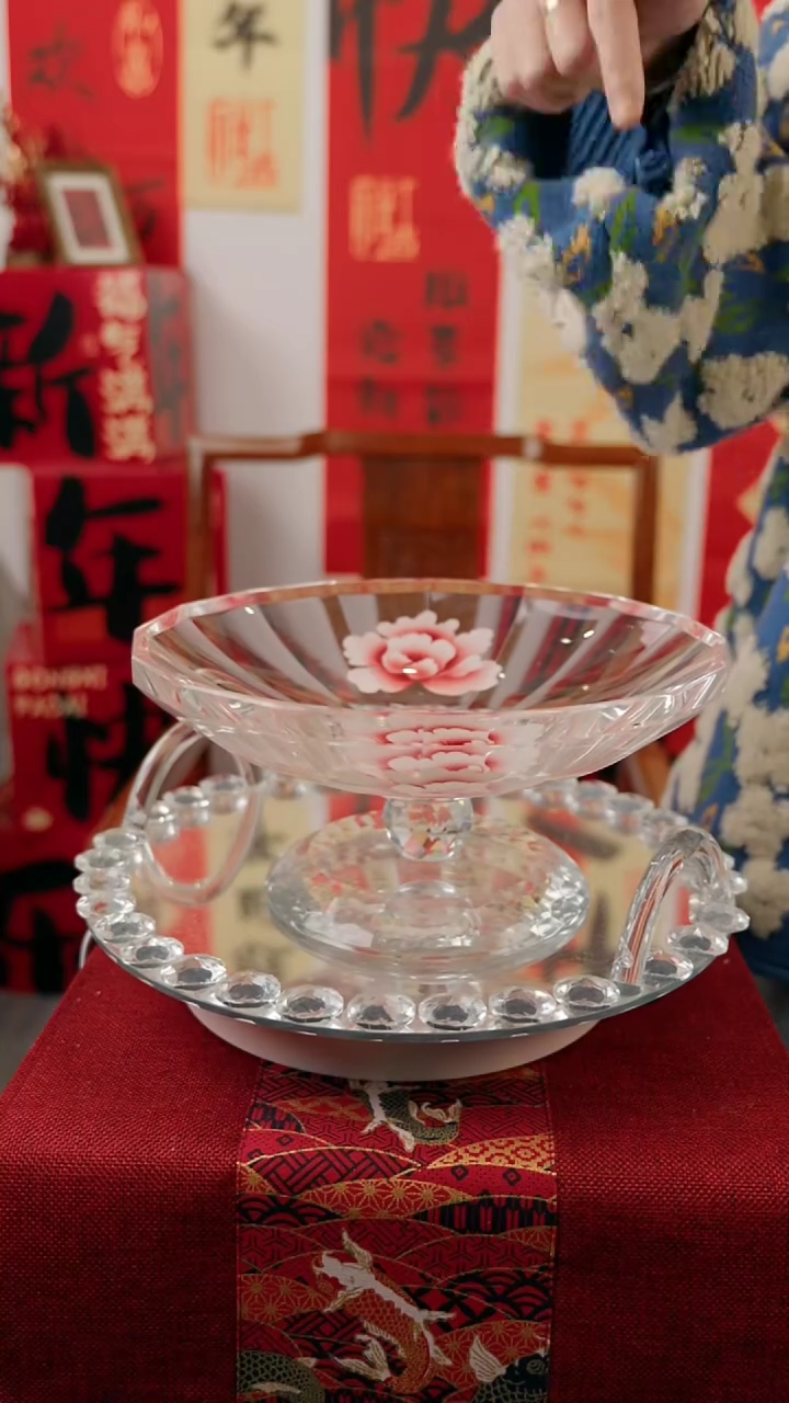 【闪购商品】水晶透白内雕大果盘摆件