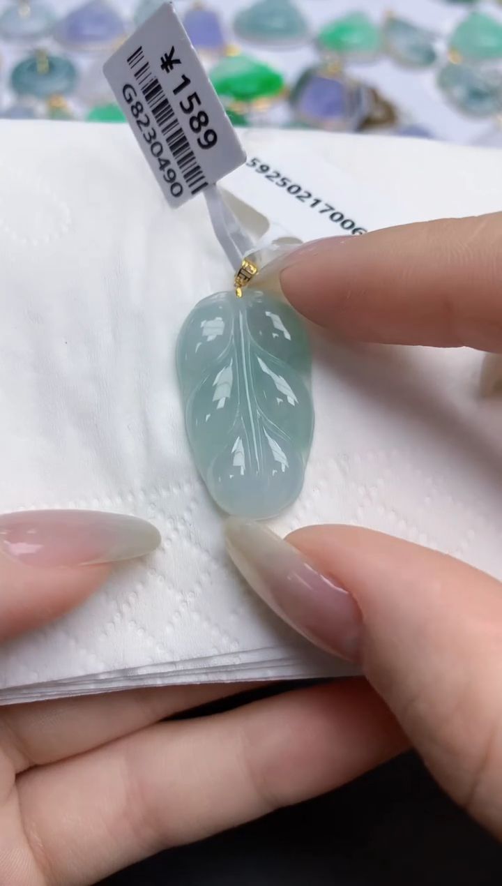 【闪购商品】翡翠颈饰18K金镶嵌天然缅甸翡翠A货