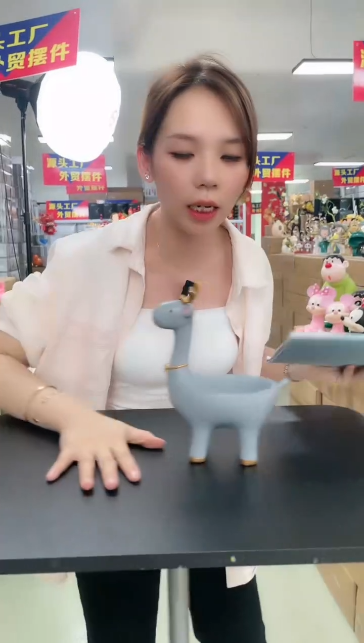 树脂【孤品】灰站姿鹿收纳