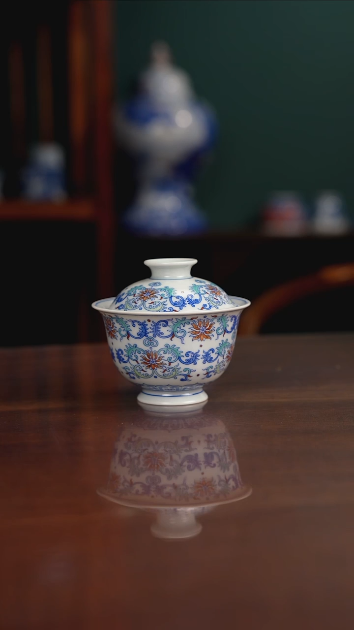 空山明月 新斗彩 缠枝