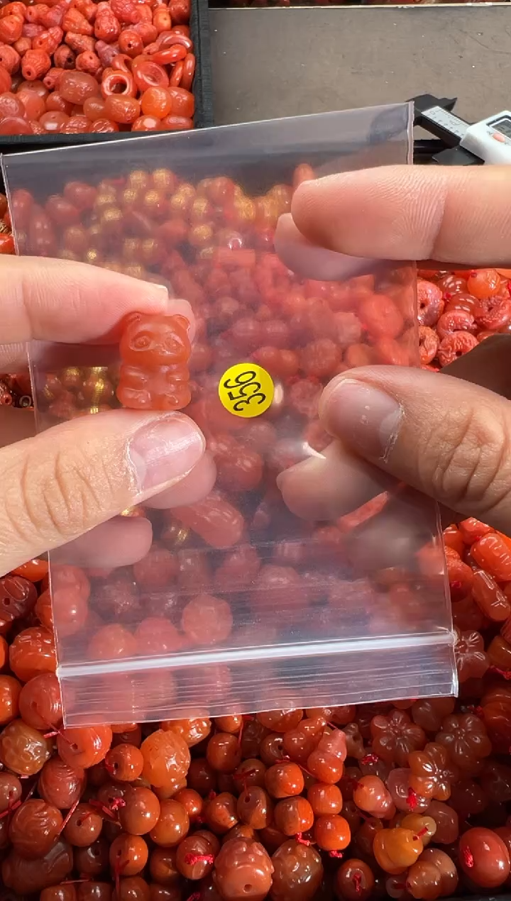 【闪购商品】南红玛瑙颈饰未镶嵌1