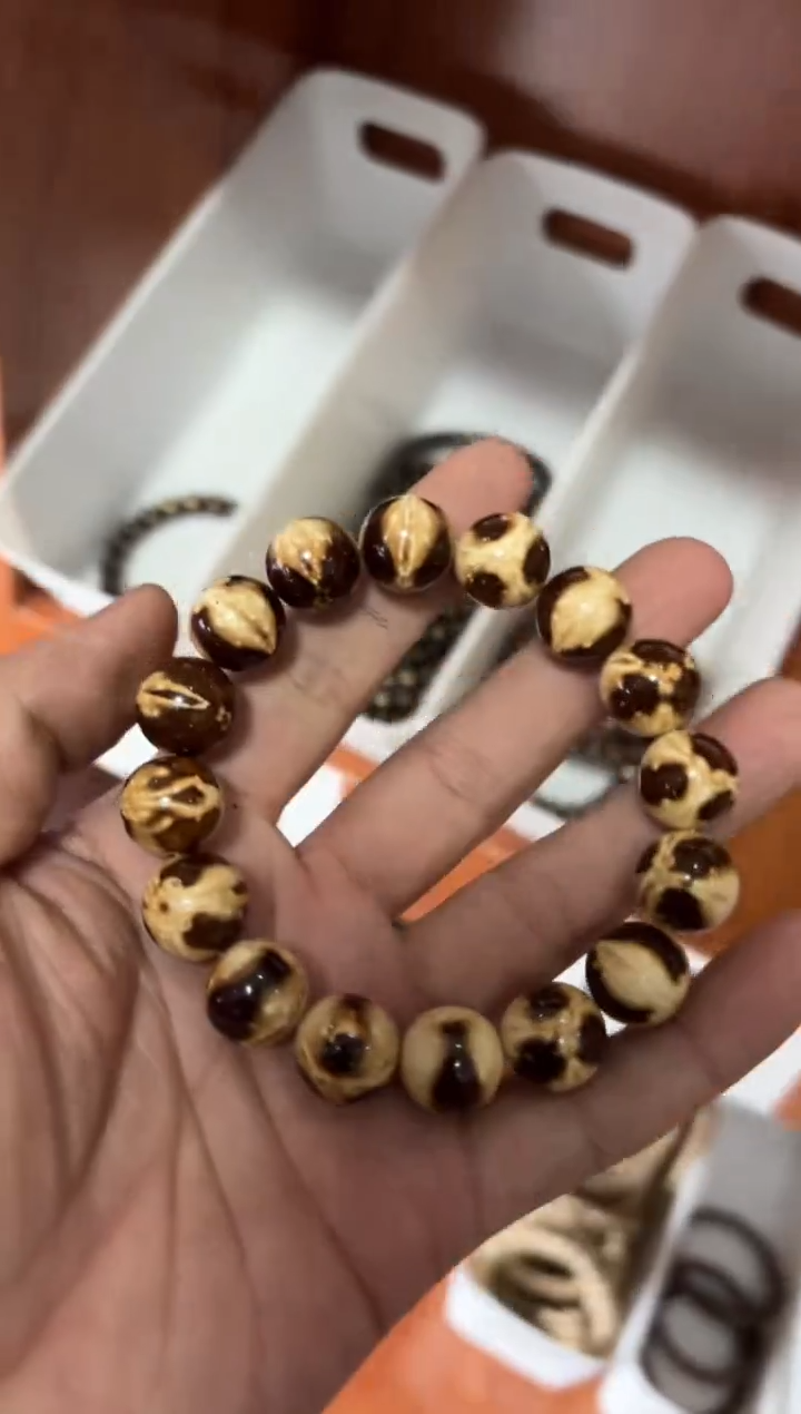 【闪购商品】紫金鼠手串一线5号