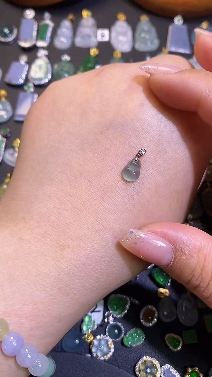 【闪购商品】翡翠18K金镶嵌吊坠(不含链)1