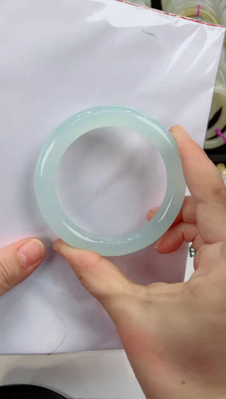 【闪购商品】石英质玉手镯未镶嵌384