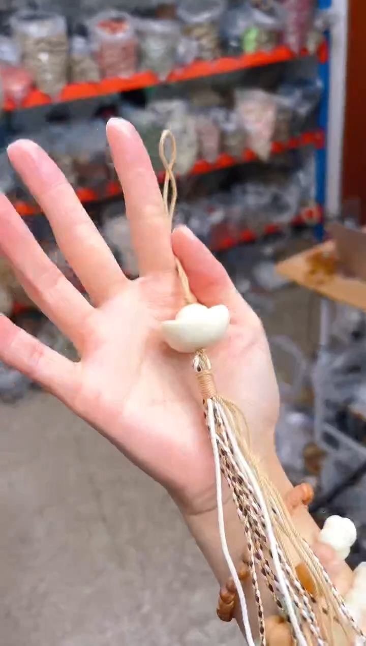 吊坠菩提根/象牙果元宝挂件